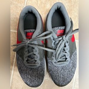 Nike Flex Contact Youth Kids Running Shoe Sneaker 6.5Y Gray/Red